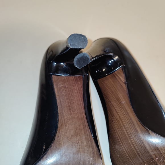 Stuart Weitzman Black Patent Leather Open Toe Heels Size 8 M - Picture 9 of 13